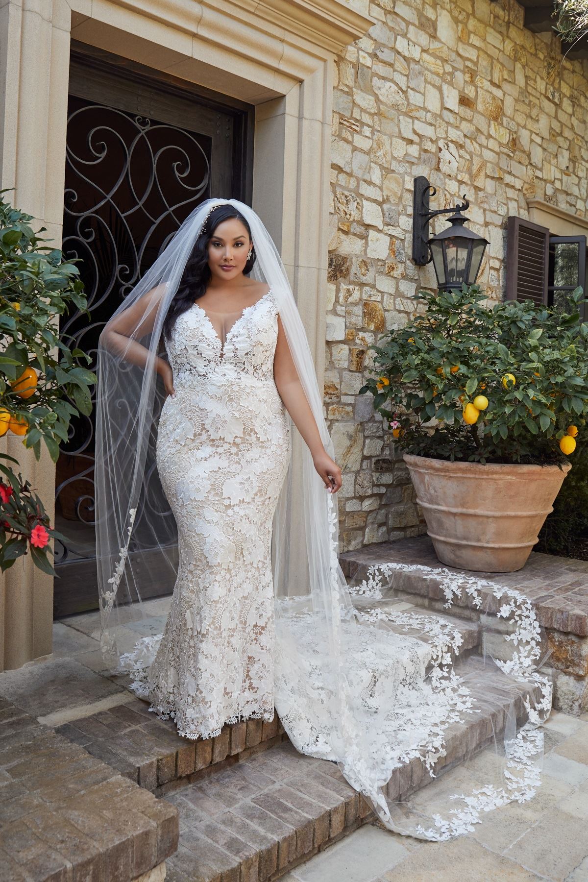 Bohemian Bridal Gowns l Casablanca Bridal
